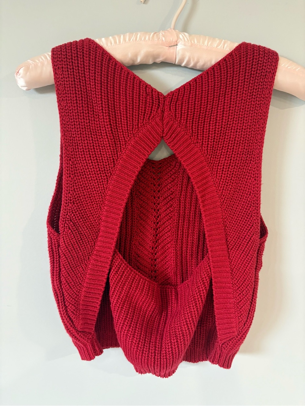 Red Knit Ribbed Sleeveless Backless Cropped Sweater Vest